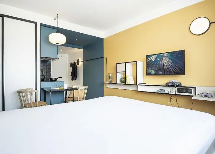 Adagio Access Hamburg